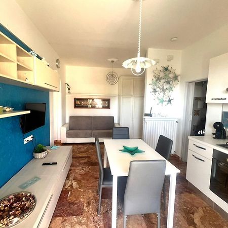 Apartment Aurora & Nicole Ideal Per Biker Con Terazza Vista Mare Parcheggio E Wi-Fi Gratuiti 피에트라리구레 외부 사진