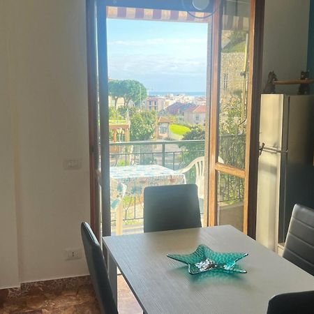 Apartment Aurora & Nicole Ideal Per Biker Con Terazza Vista Mare Parcheggio E Wi-Fi Gratuiti 피에트라리구레 외부 사진