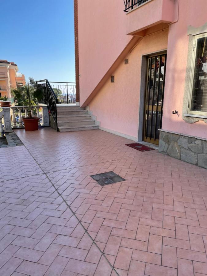 Apartment Aurora & Nicole Ideal Per Biker Con Terazza Vista Mare Parcheggio E Wi-Fi Gratuiti 피에트라리구레 외부 사진