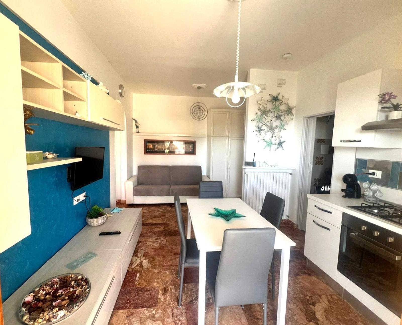 Apartment Aurora & Nicole Ideal Per Biker Con Terazza Vista Mare Parcheggio E Wi-Fi Gratuiti 피에트라리구레 외부 사진