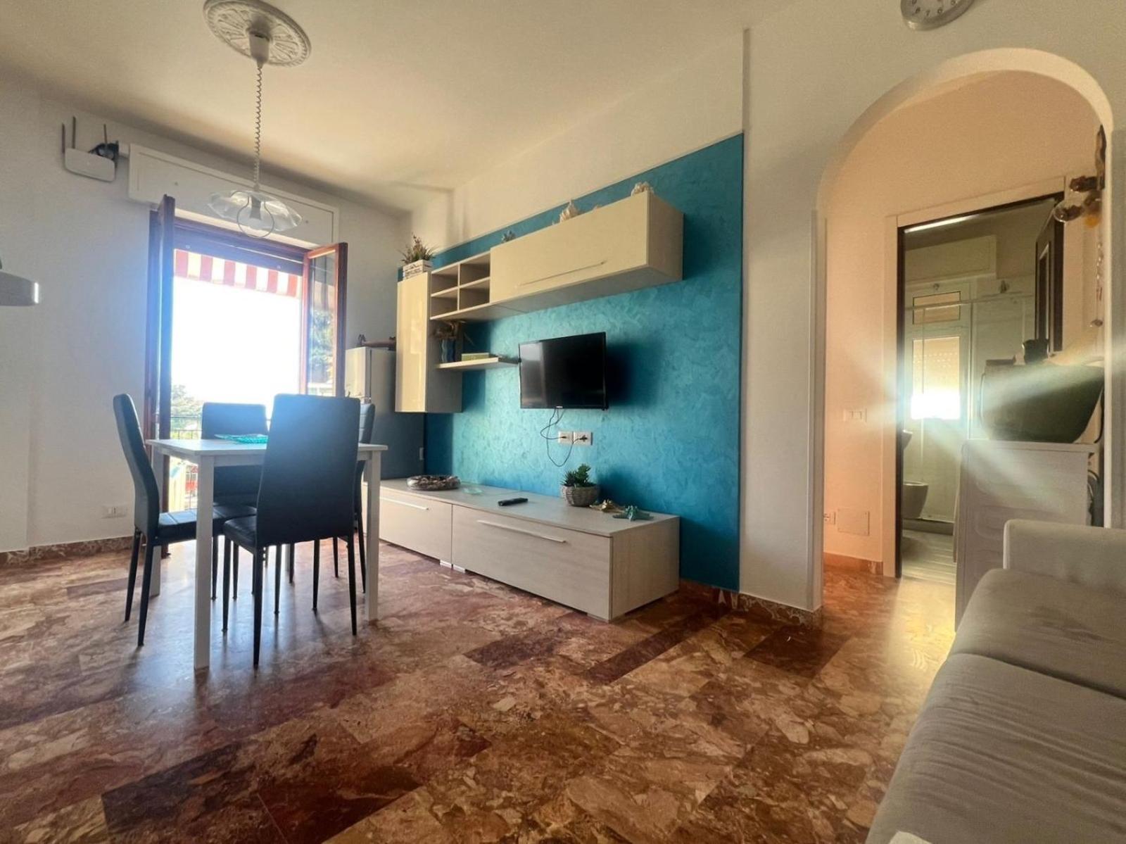 Apartment Aurora & Nicole Ideal Per Biker Con Terazza Vista Mare Parcheggio E Wi-Fi Gratuiti 피에트라리구레 외부 사진